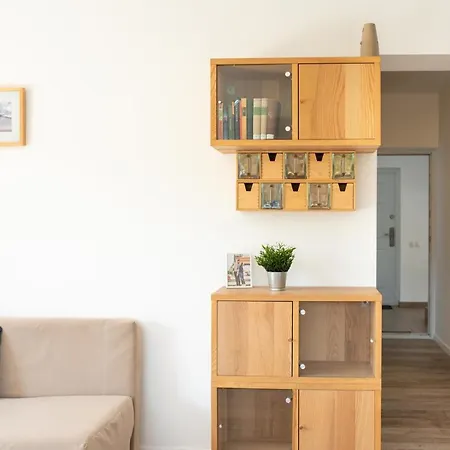 Medences, Teraszos Uj Apartman Parthoz Koezel דירה